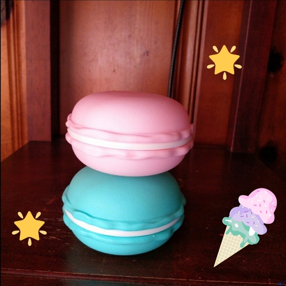 2 giant MACAROON CONTAINERS - Picture 2 of 5